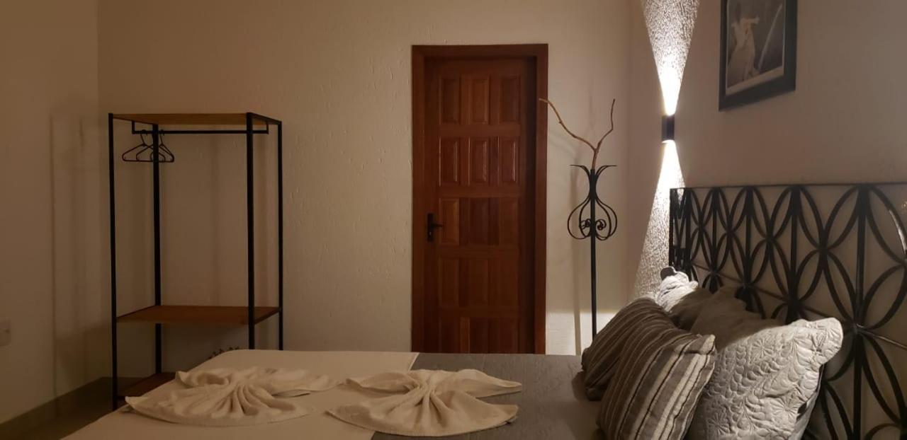 Chales E Suites Campos De Sao Joao Palmeiras  Rum bild